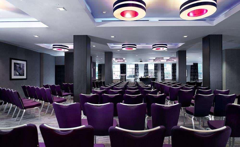 Отель Doubletree By Hilton London - West End Бизнес фото